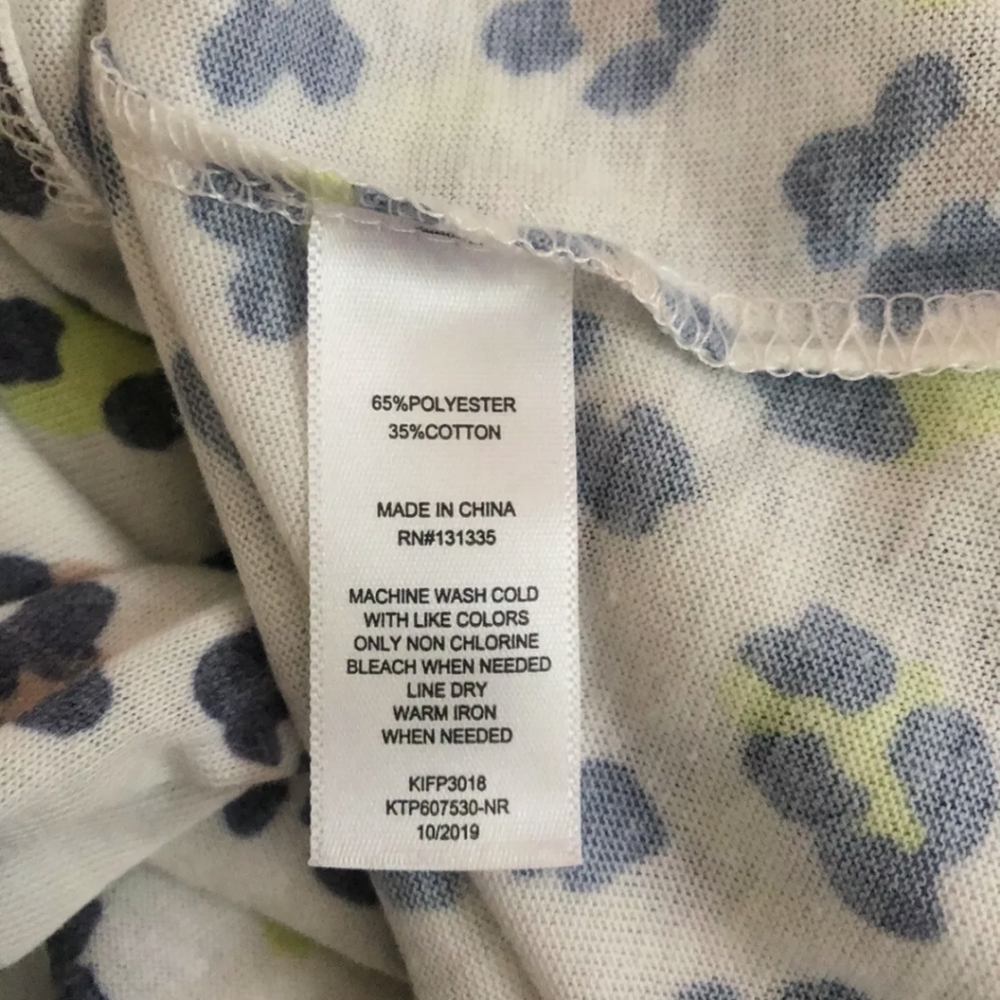 NWT Socialite Leopard Print V-Neck Pocket T r22 - Picture 3 of 4